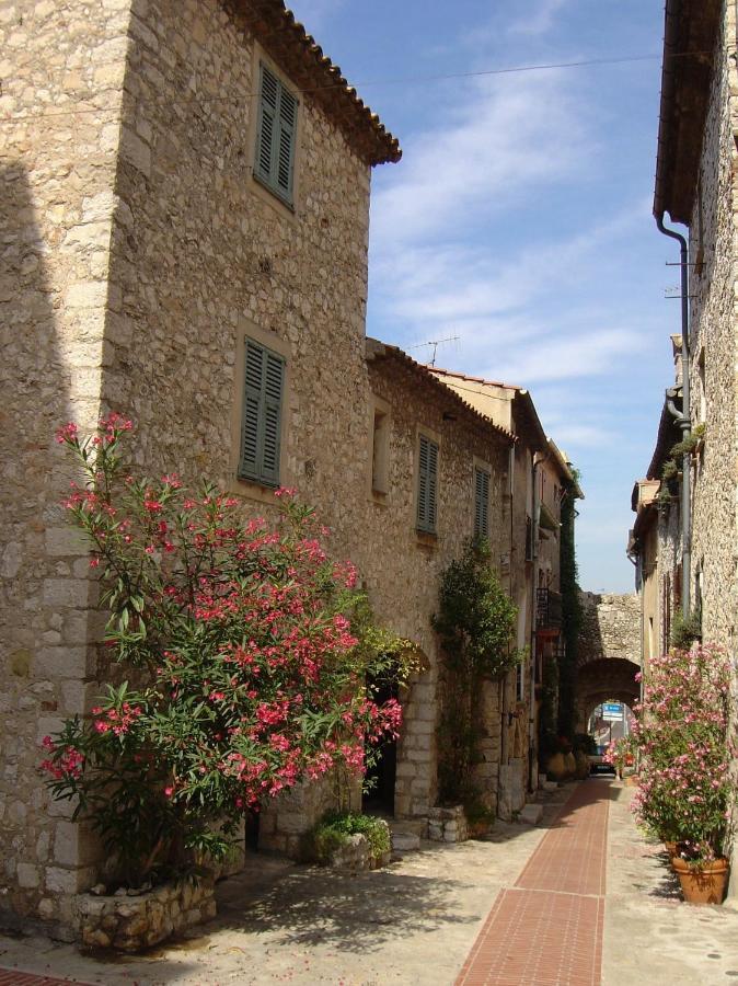Apartment Duplex Dans Maison De Village La Turbie